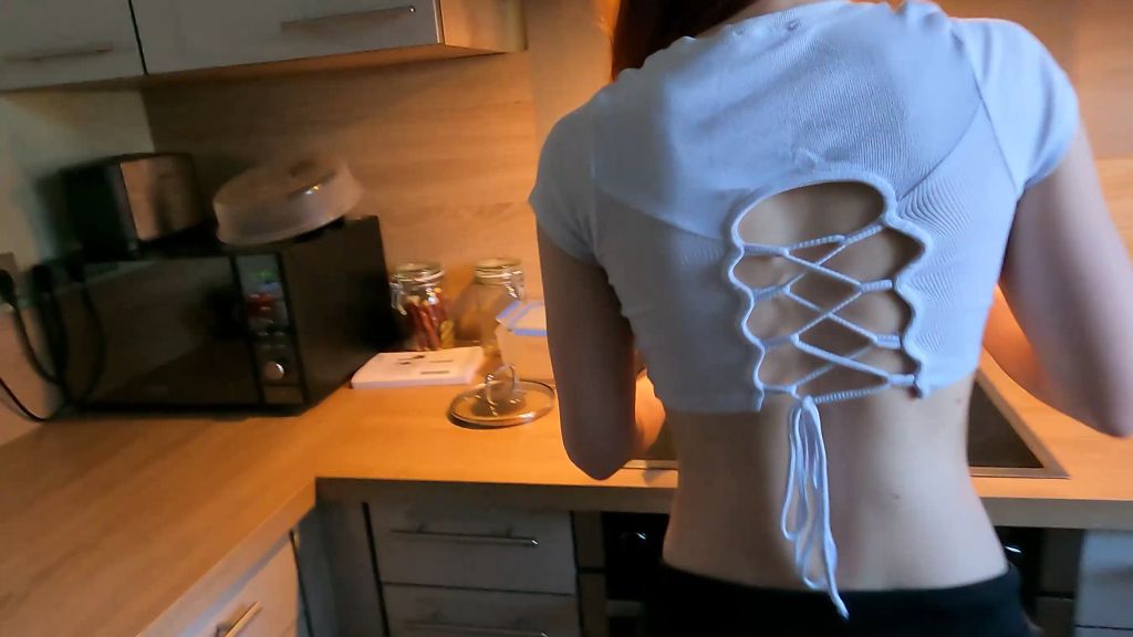 SCHOCK beim Mittagessen!!! Hose runter und rein!