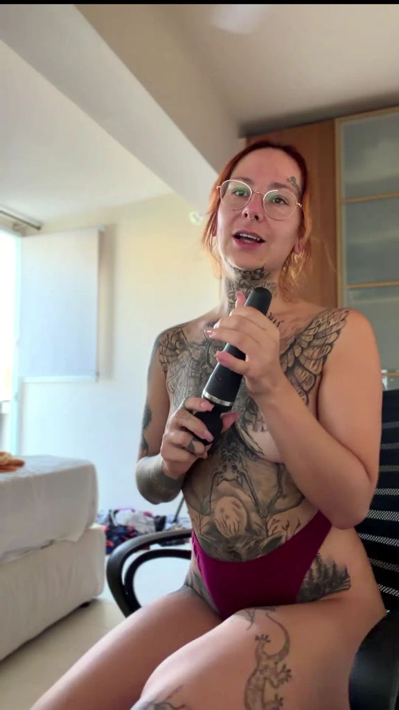 Vorschaubild 2 zum Video „Deluxe Wichsanleitung! Schaffst du die 10 Minuten?“