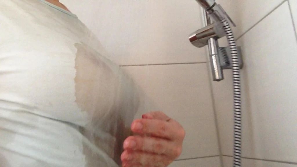 Vorschaubild 2 zum Video „Für alle Wet T-Shirt Fans“