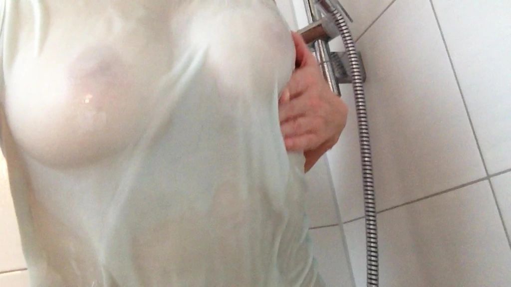 Vorschaubild 8 zum Video „Für alle Wet T-Shirt Fans“