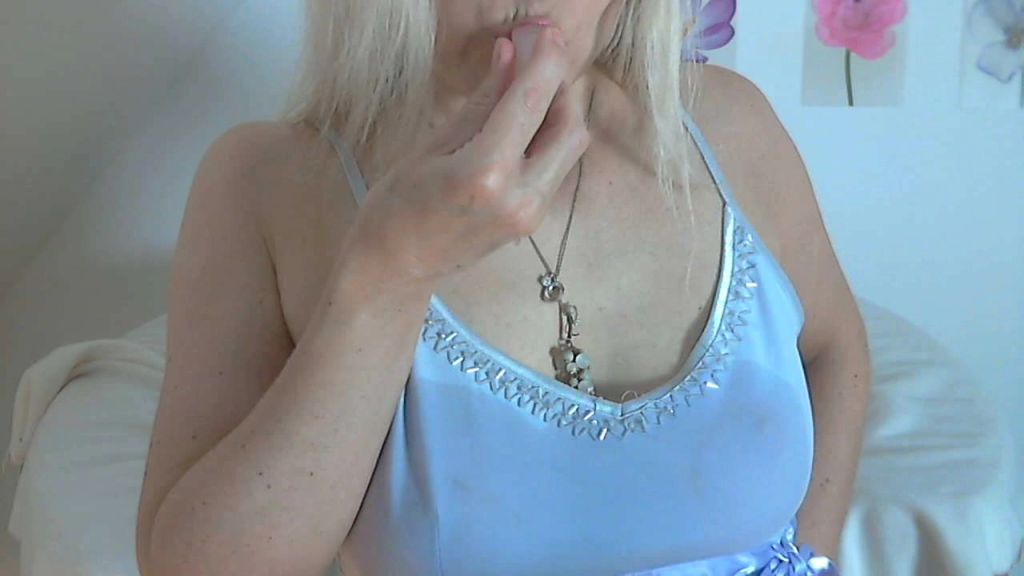 Vorschaubild 5 zum Video „Hitze??? Ich weiß Abhilfe! *hihi*“