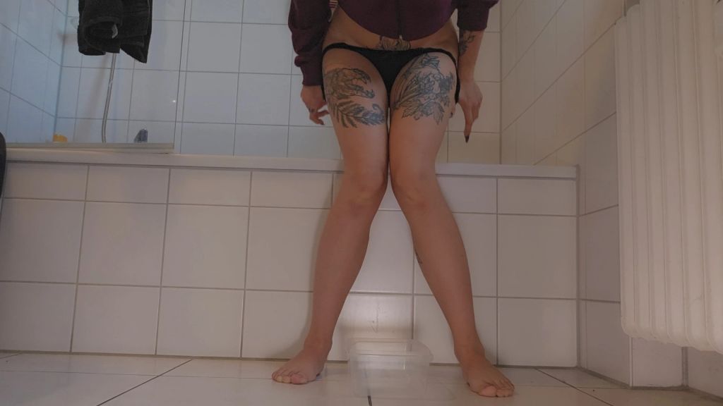 Teenypipi XL | Stiefmuttis Tupper VOLLGEPISST!