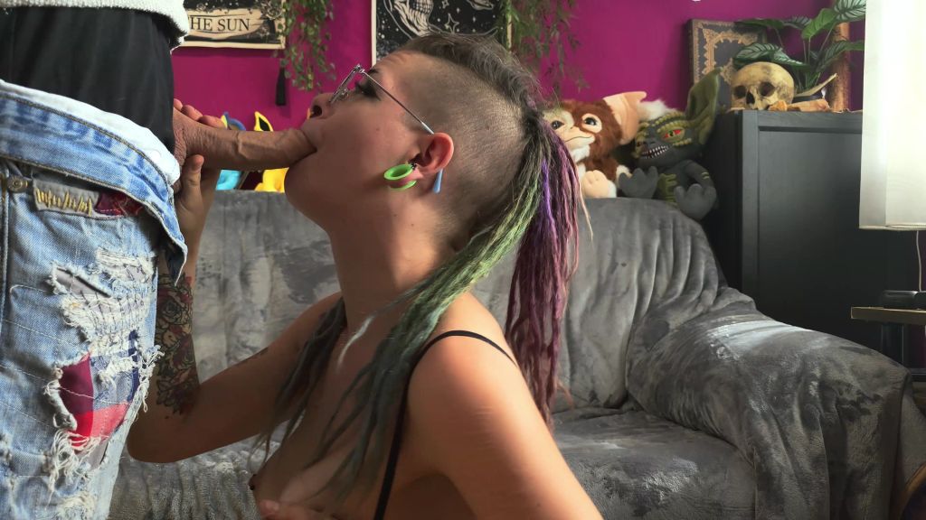 sexy foto nr. 8 von OMG! Wenn das meine Familie erfährt! Mein 1. BLOWJOB
