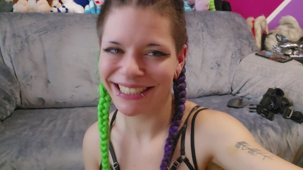 sexy foto nr. 1 von PREMIERE!!! Meine erste Dirty FOOTJOB mit Nylons