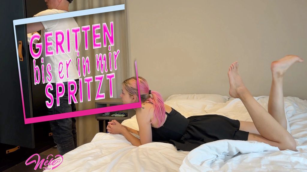 Vorschaubild zum Video „GERITTEN bis er in mich SPRITZT“ von Nele Sweet