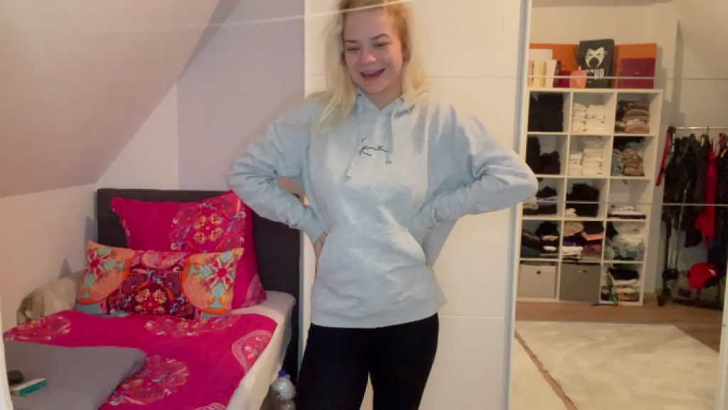 sexy foto nr. 1 von Mein erstes mal NACKT!!