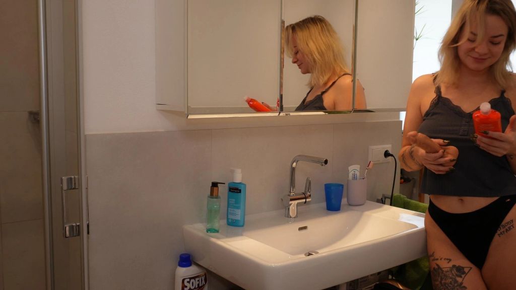 sexy foto nr. 9 von OMG wenn sie das erfährt! GEHT DAS ZU WEIT??