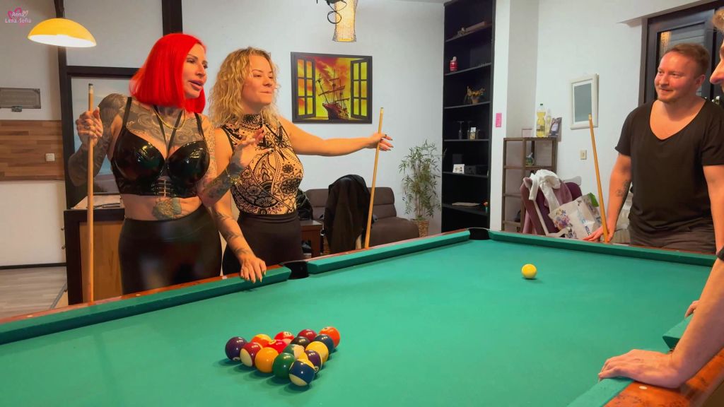 sexy foto nr. 1 von VIERER FICK mit Facial Finale | Billard WETTE  ESKALIERT VÖL