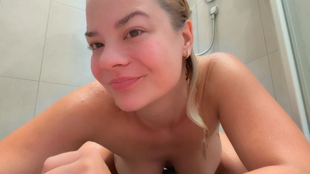 sexy foto nr. 9 von BAD TEENY Action | FEUCHTER TRAUM WIRD WAHR!!!