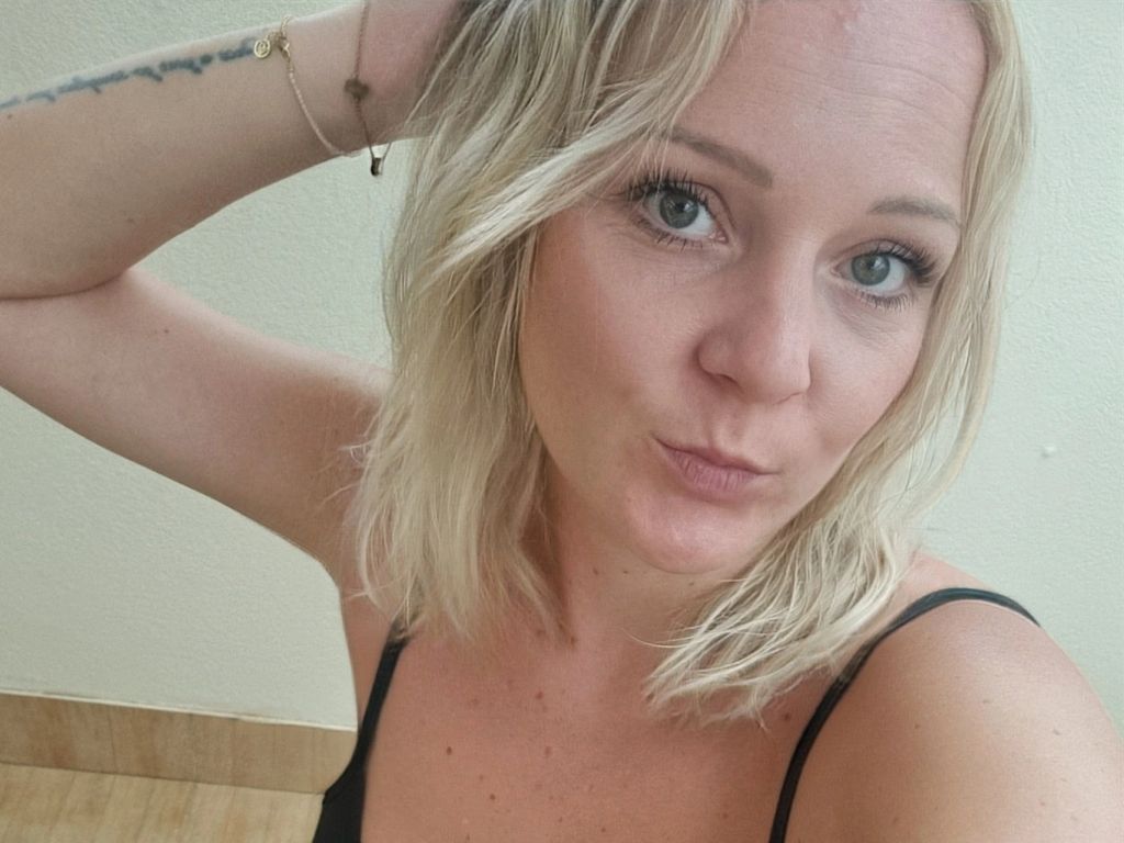 Profilfoto 8 von Lucie Bavarina