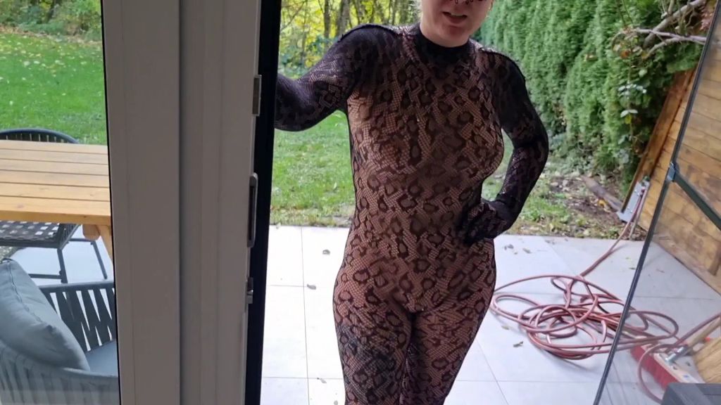 Vorschaubild 1 zum Video „|| Süßes oder Saures? Der Nachbar hat mich durchgevögelt! ||“