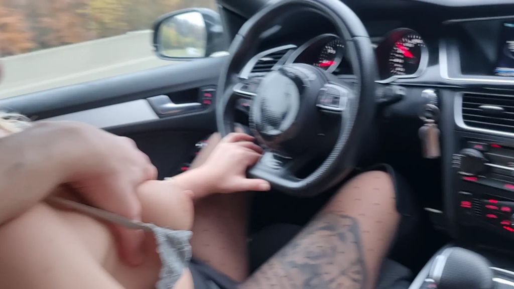 Vorschaubild 5 zum Video „|| Autobahn-Orgasmus: Wichsen bis zum Sperma-Schlucken ||“