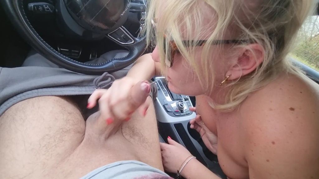 Vorschaubild 8 zum Video „|| Raststätten-Schlampe: Sperma Snack am Vormittag ||“