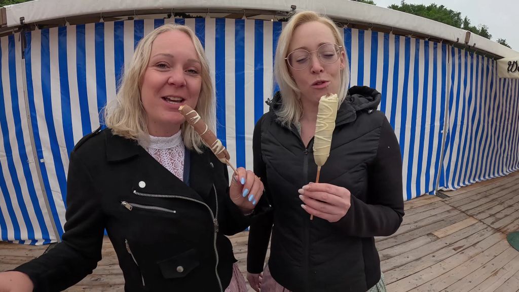 Vorschaubild 1 zum Video „Doppel-Schwanz-Ritt im FAHRENDEN AUTO durch die Dörfer“