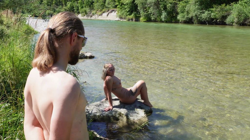Vorschaubild 1 zum Video „ISAR-SCHLAMPE – SPEZIAL-OUTDOOR-EDITION! Mitten in München!!“