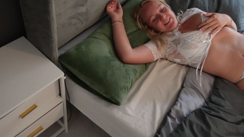 Vorschaubild 2 zum Video „OKTOBERFEST-AUFRISS - DIRNDL-Schlampe billig abgeschleppt“