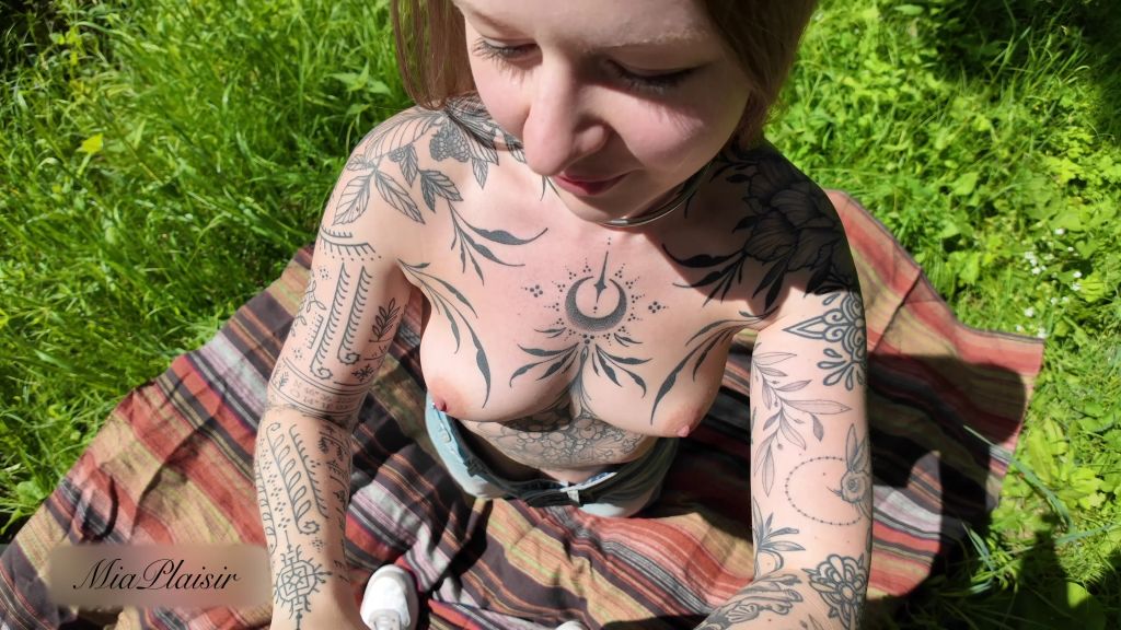 sexy foto nr. 3 von Waldfick mit Squirt-Explosion