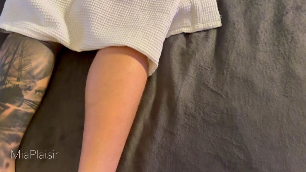 sexy foto nr. 1 von Abspritzen unter meinen Fusssohlen 👣💦