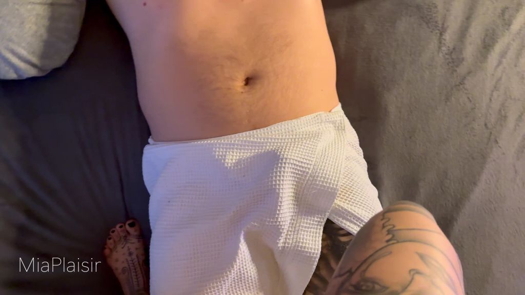 sexy foto nr. 3 von Abspritzen unter meinen Fusssohlen 👣💦