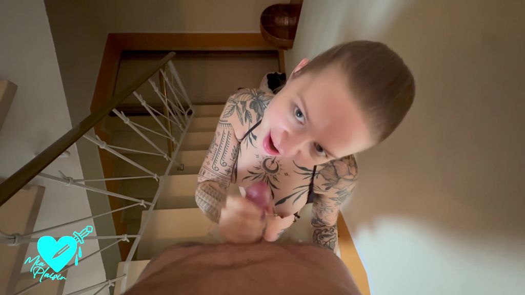 sexy foto nr. 5 von Riskanter Blowjob im Treppenhaus 💦