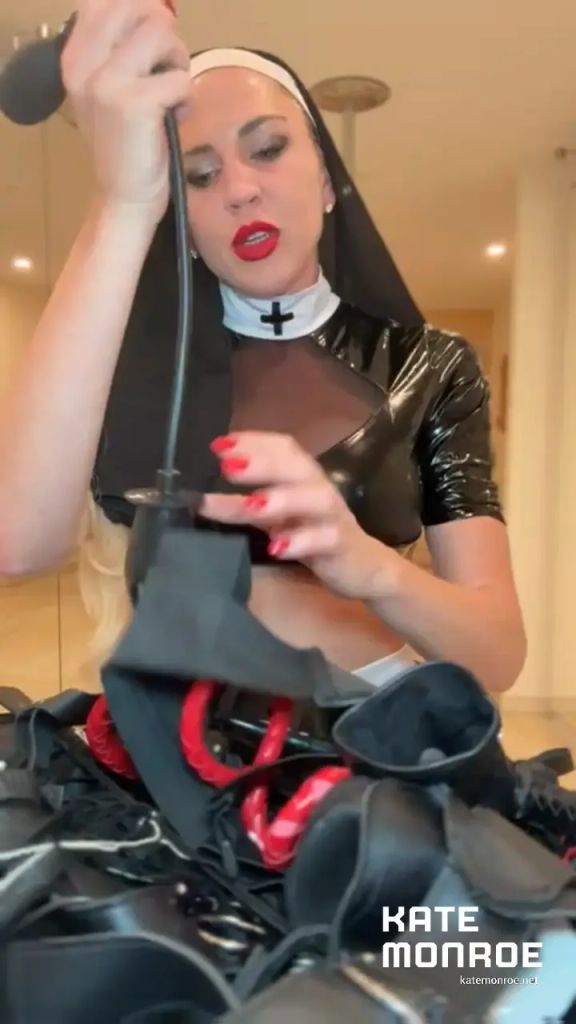 sexy foto nr. 3 von Dominante Wichsanweisung: Du traust dich nicht