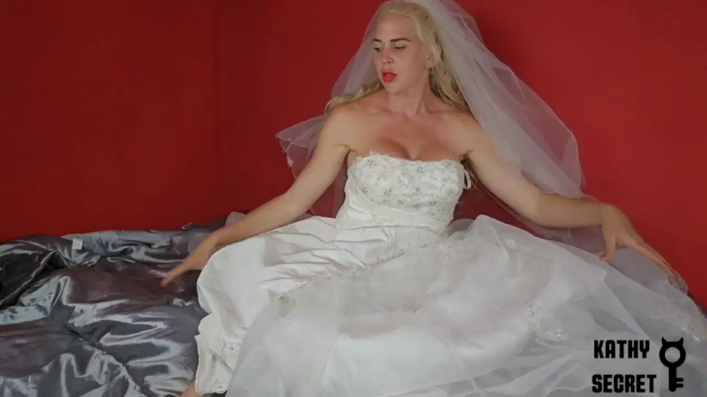 sexy foto nr. 1 von NOTGEILE BRAUT  SQUIRTET AUFS HOCHZEITSKLEID