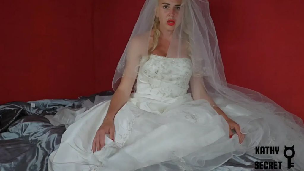 sexy foto nr. 3 von NOTGEILE BRAUT  SQUIRTET AUFS HOCHZEITSKLEID