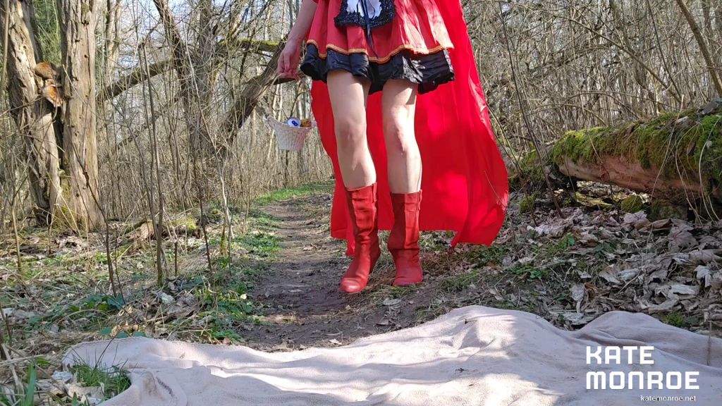 sexy foto nr. 1 von Naughty Rotkäppchen: Der Frühling macht Rotkäppchen notgeil