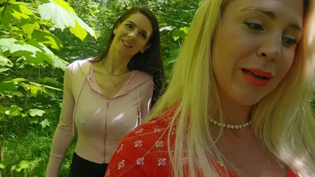 sexy foto nr. 1 von Stieftochter durchgefickt im Wald ausgesetzt