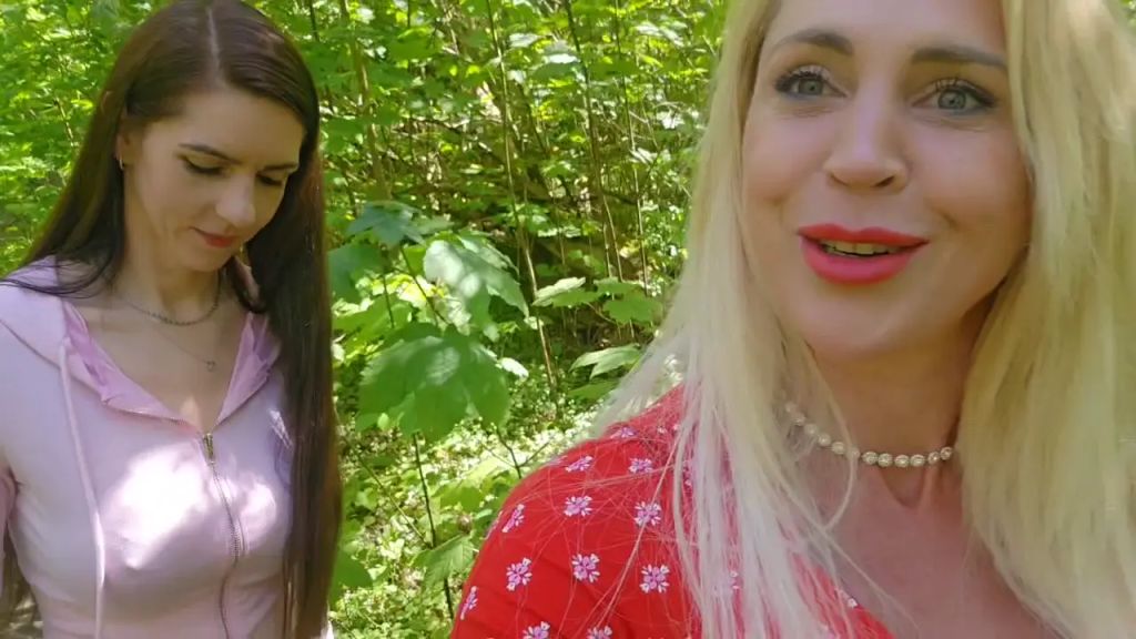 sexy foto nr. 2 von Stieftochter durchgefickt im Wald ausgesetzt