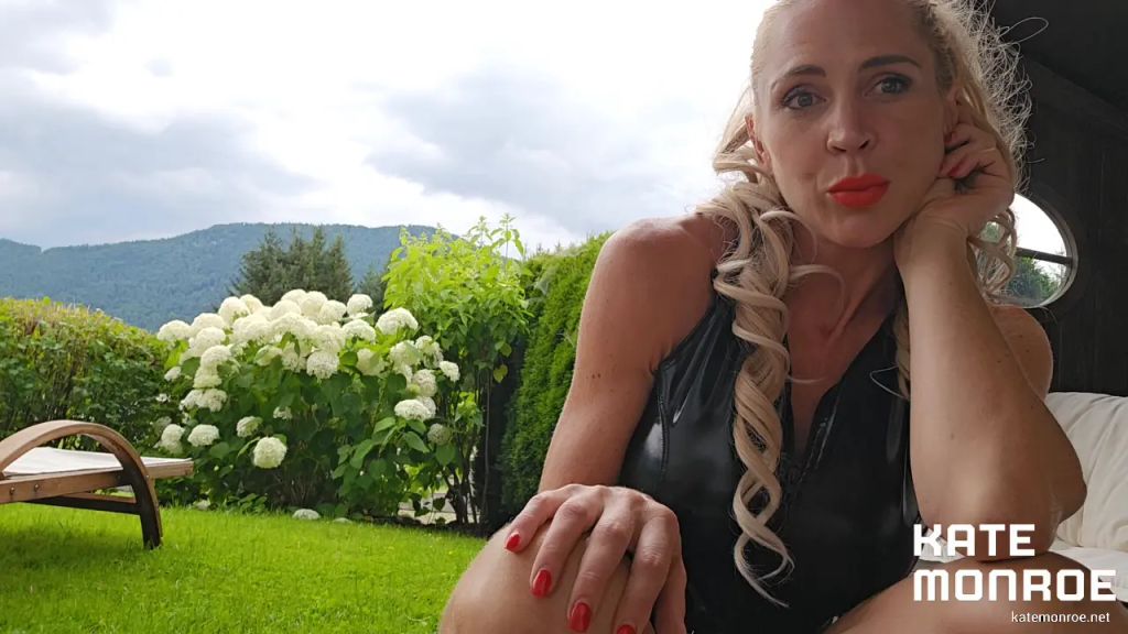 sexy foto nr. 1 von Gute Jungs kommen in den Himmel und du in die Hölle