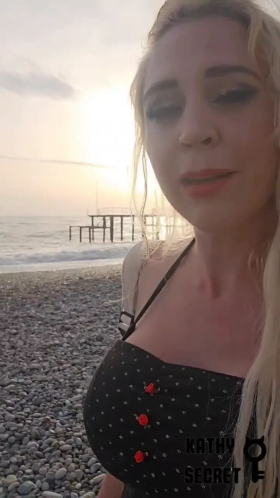 sexy foto nr. 1 von PUBLIC SQUIRTING 🚫FLUCHT VOR SPANNERN ENDET MIT ERLÖSENDEM