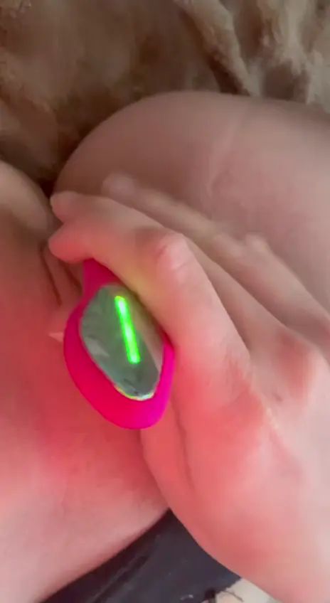 Vorschaubild 8 zum Video „Lush Vibes ganz tief fühl mich stöhnen“