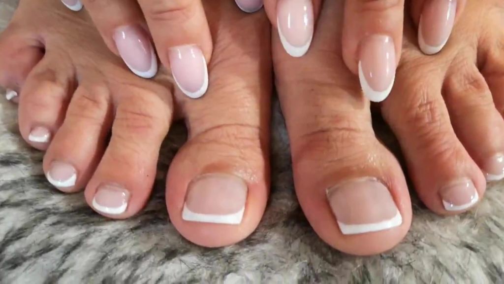 sexy foto nr. 10 von FRENCHNAILS (Fetisch)