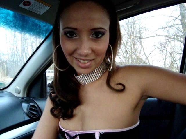 sexy foto nr. 2 von Speedwixxen   Blowjob im Auto