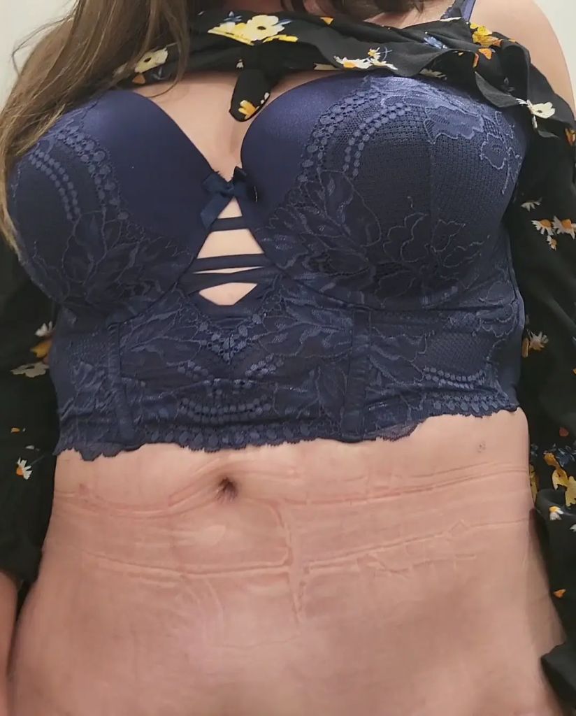 Vorschaubild 7 zum Video „Sexy Körperpräsentation fürs erste Kennenlernen“