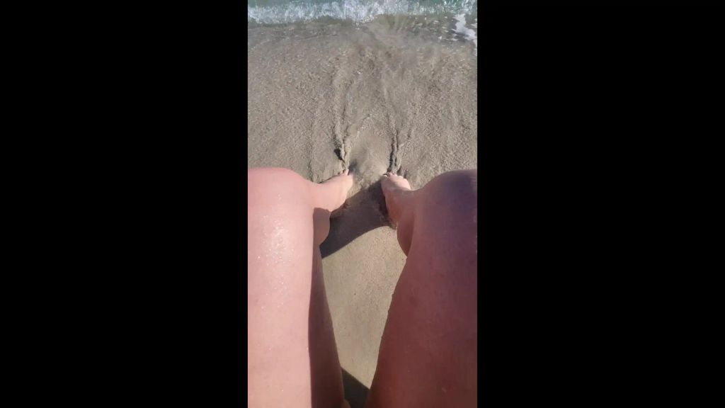 Vorschaubild 1 zum Video „Fußliebhaber MUSTHAVE - Füßchen im Meeresrauschen“