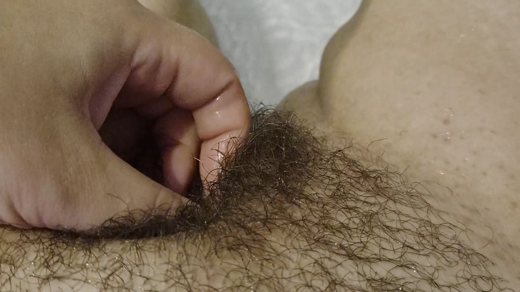 Vorschaubild 4 zum Video „Ein Busch geht baden“