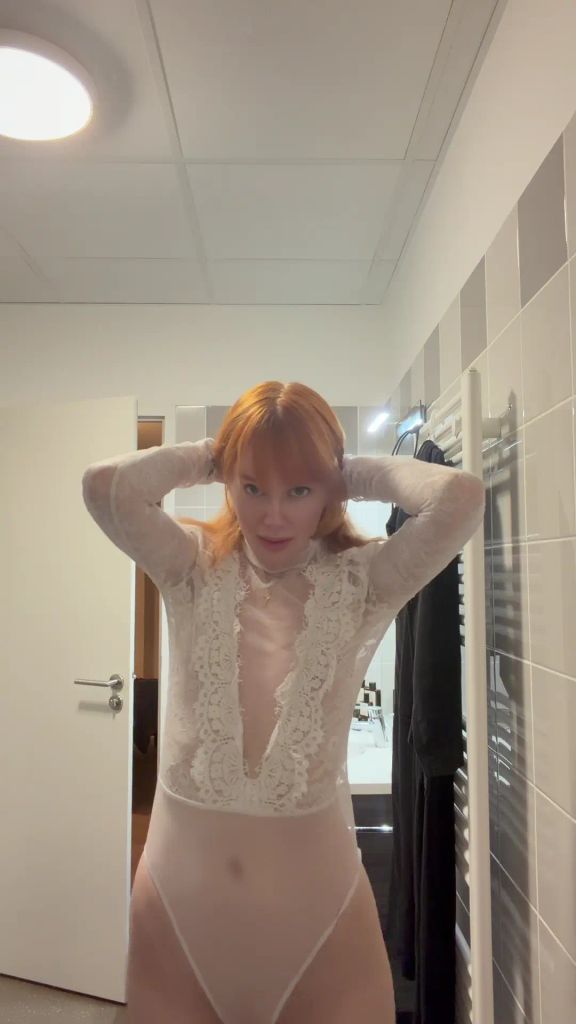 Vorschaubild 7 zum Video „Ich zeige dir meine Lieblingsunterwäsche/Dessous 🤭👙“