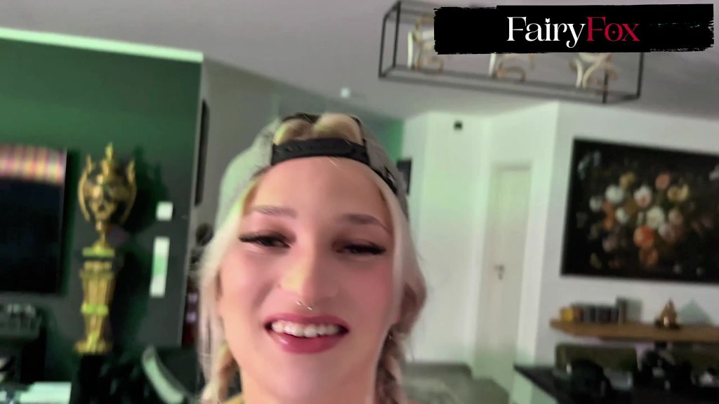 Vorschaubild 5 zum Video „Teen fragt nach Vorbereitung für Arschfick“