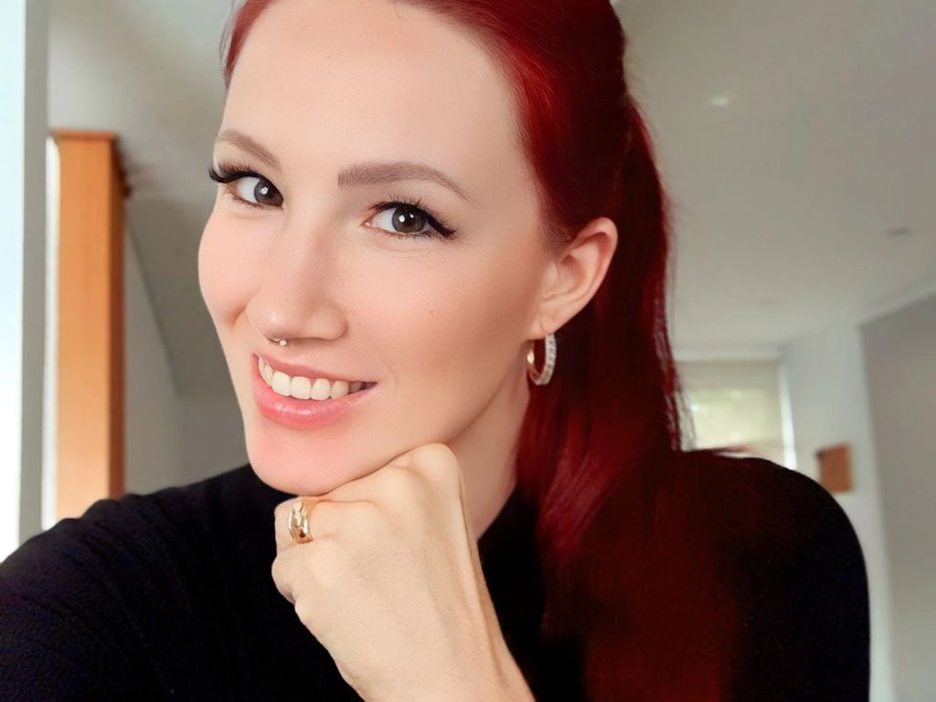 Profilfoto 3 von Miss Red