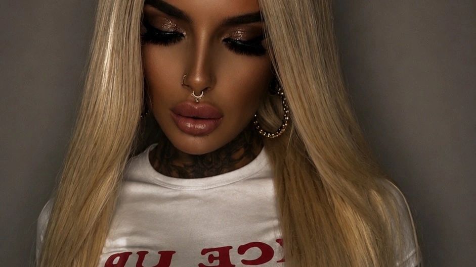 Vorschaubild zum Video „Welcome to my world 🎀“ von Lexxis Blck