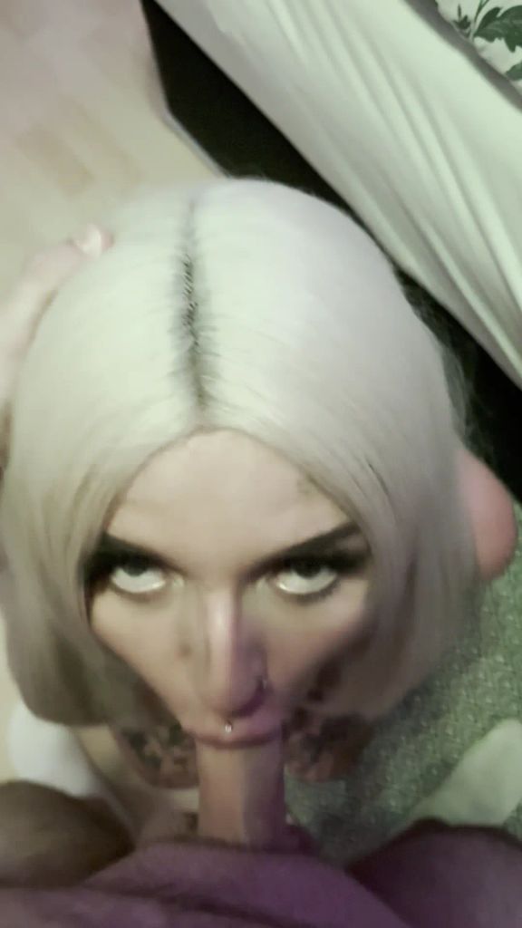 Vorschaubild 3 zum Video „So deeeep in my throat 💦😈“