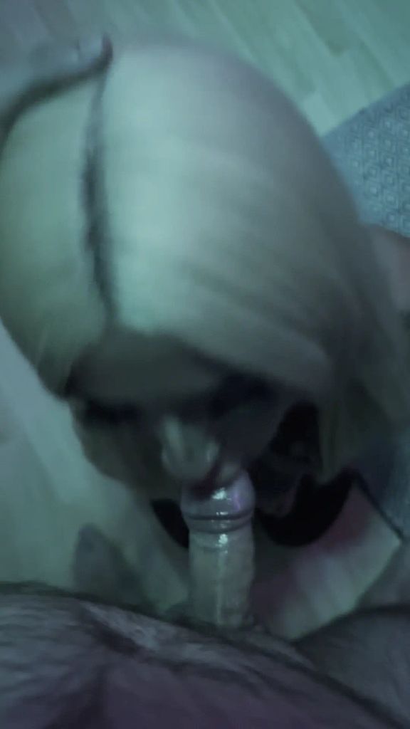 Vorschaubild 9 zum Video „Mouthful of Trouble 😏“