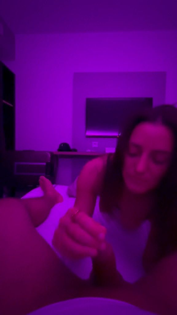 Vorschaubild 7 zum Video „Blowjob wurde zum Hardcore Kehlenfick 🤤“