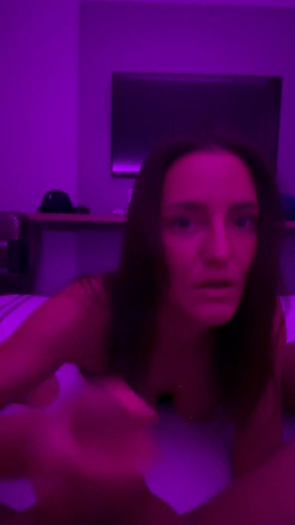 Vorschaubild 8 zum Video „Blowjob wurde zum Hardcore Kehlenfick 🤤“