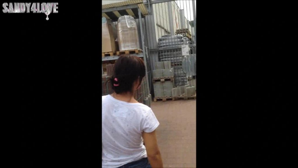 im BAUMARKT hingepisst