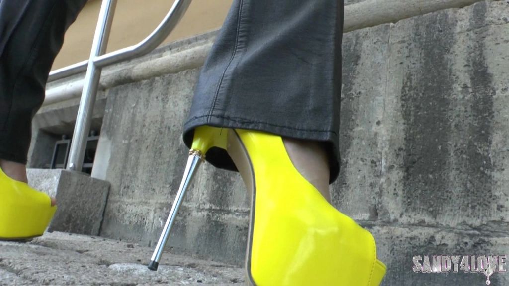 sexy foto nr. 2 von sexy geile LederBitch-WUNSCHVIDEO