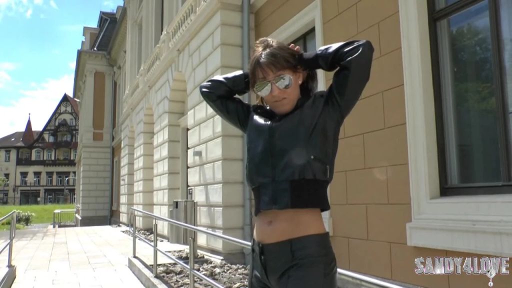 sexy foto nr. 10 von sexy geile LederBitch-WUNSCHVIDEO