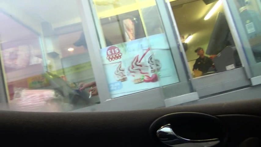sexy foto nr. 7 von BlowJob im KFC Drive In - ich